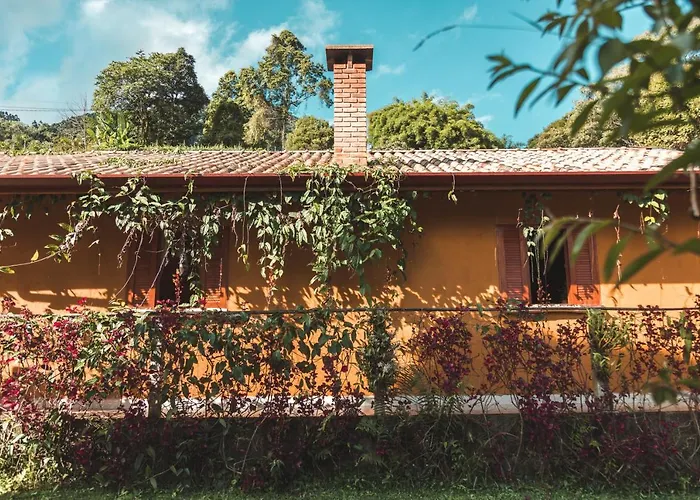 Casa Pedacinho de Céu com banheira de hidromassagem e lareira